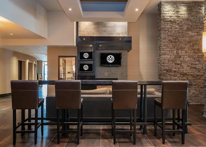 Sandman Signature Vancouver Airport Hotel & Resort